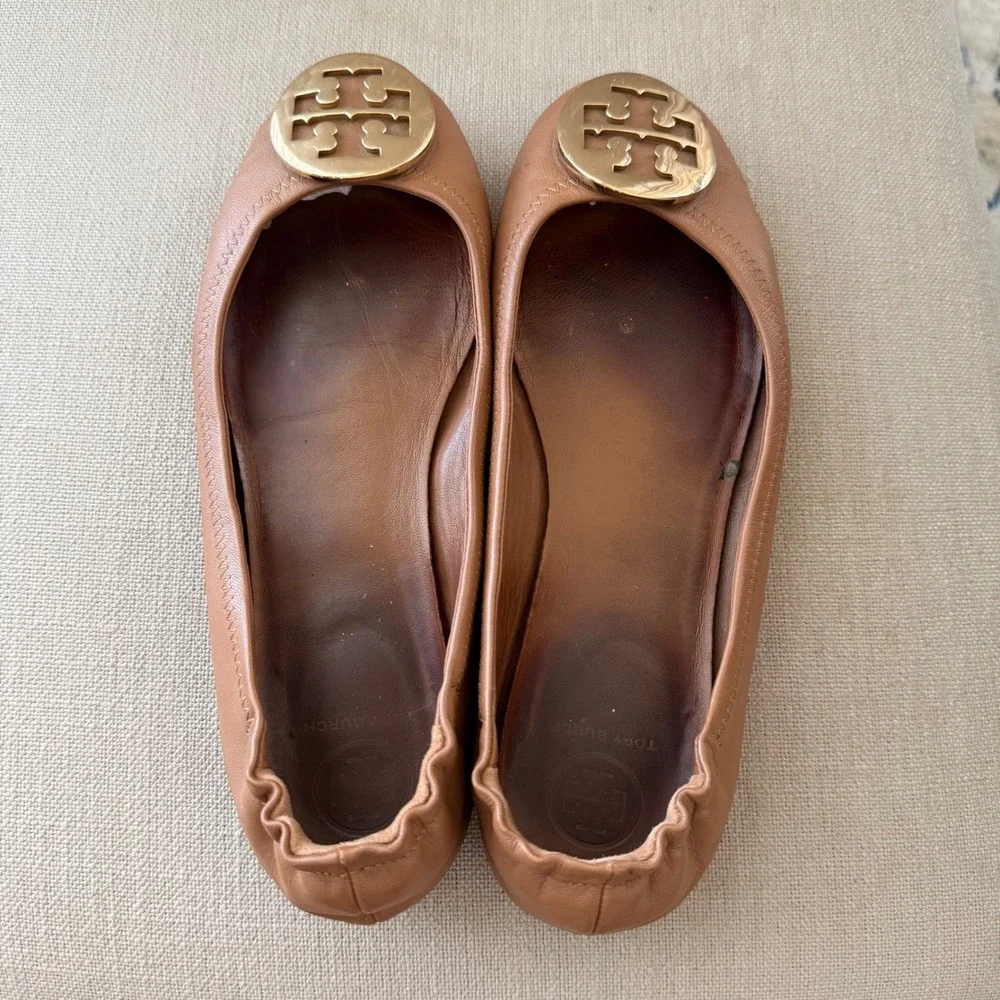 Tory Burch‎ Minnie Travel Ballet Flats Tan Leather Gold Logo 50393 Womens 8.5M